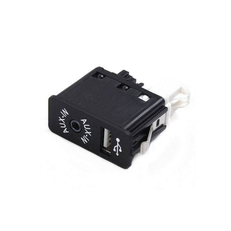 84109237653 Audio USB Charge Auxiliary Jack for BMW 1er E82 E87LCI E88 2008-2012