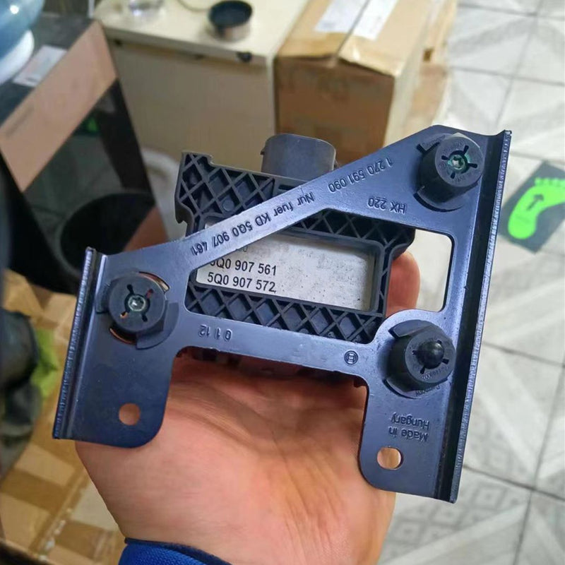 5Q0907561A Sensore radar anteriore ACC Cruise Distance Lane per Audi A3 S3 20...