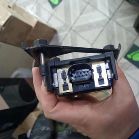 5Q0907561A Sensore radar anteriore ACC Cruise Distance Lane per Audi A3 S3 20...